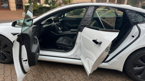 1020 Lóerős Tesla Model S Plaid élményvezetés a Kakucs Ringen 2
