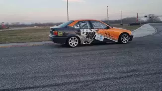 BMW E36 élményautózás gyerekeknek a Kakucs Ringen