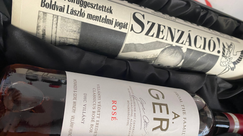 Születésnapi újság elegáns díszdobozban ajándék üveg BORRAL 8