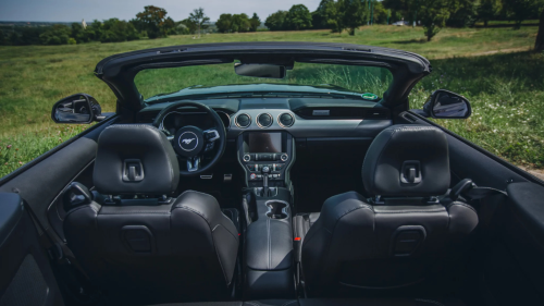 Ford Mustang GT Cabrio (2022) bérlés – az Elegáns Szörnyeteg! 7