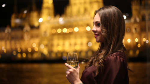 Hajós vacsora Budapesten! Romantikus környezet, élő zenei előadás! 5