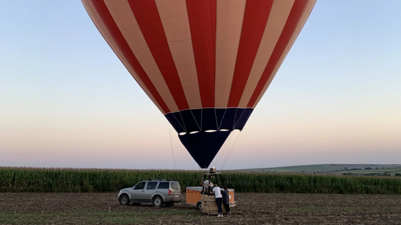 Égig érő közös kaland! - Családi hőlégballonos repülés Miskolc-Tokaj tájain fő kép