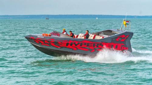 HyperJet Adrenalin élményhajózás Balatonon 880 Le-ős motorcsónakkal 5