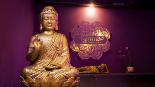 Kényeztető páros feltöltődés egy luxus thai masszázs szalonban 5