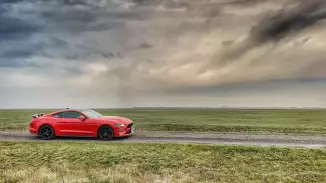 Utcai élményautózás Mustang GT55-el Debrecen és környékén