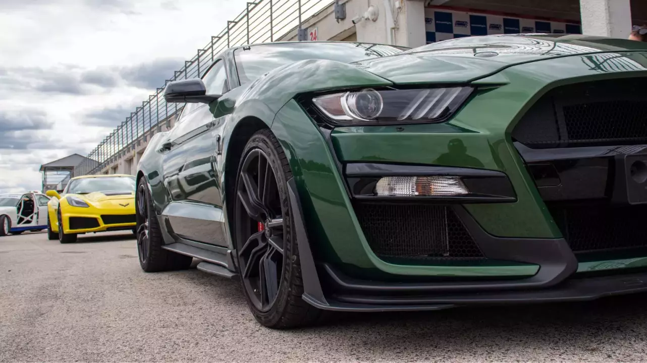 Mustang Shelby GT 500 élményvezetés Ausztriában Párndorf mellett fő kép