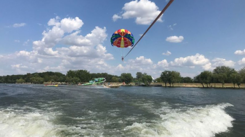 Víziejtőernyőzés a Tisza tavon 2